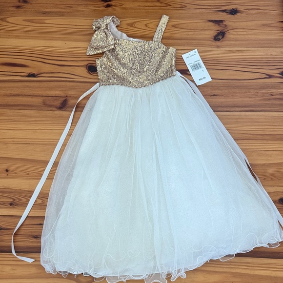Rare Editions Other - NWT Rare Editions Gold and White Formal Dress size 7